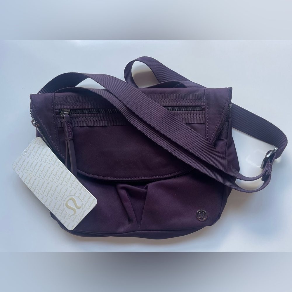 Lululemon Festival Bag Black Cherry NWT Discontinued RARE Fold over Crossbody